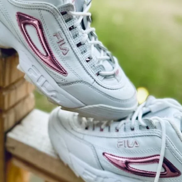 Women's white & metalic pink Fila Sneakers Size 9 - Picture 4 of 10